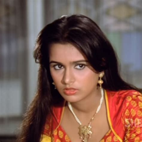 Padmini Kolhapure Age, Height,Net Worth & Bio - CelebrityHow