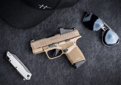 First Look: Desert FDE Hellcat 9mm - The Armory Life