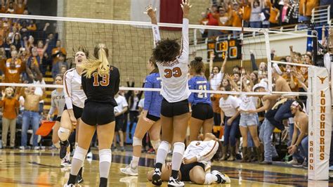 University of Texas Longhorns volleyball game against Santa Barbara in ...