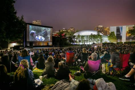 Where to Watch Outdoor Movies in Seattle for Free (Summer 2023)