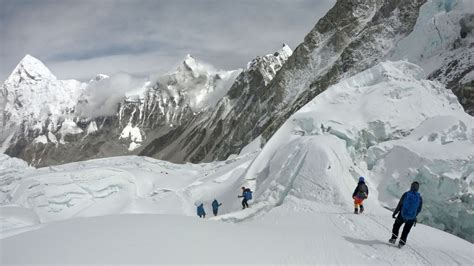 Mount Everest climbing permits: Nepal issues record number for spring ...