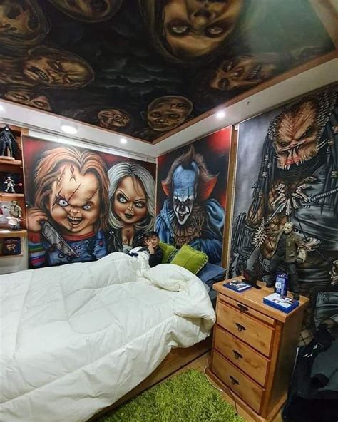 Horror bedroom | Horror room, Halloween bedroom decor, Horror bedroom