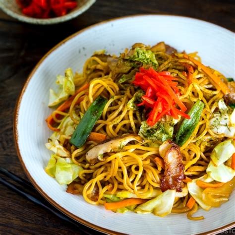 Yakisoba (Japanese Stir-Fried Noodles)(Video) 焼きそば (2022)