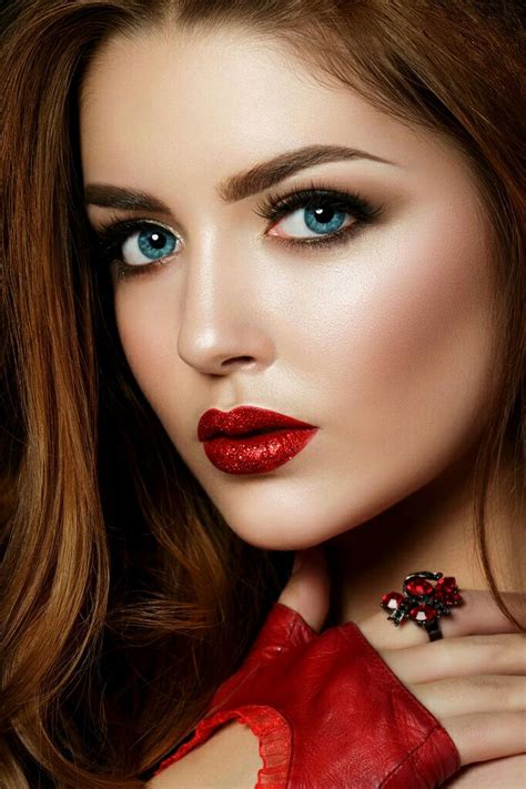 Pin by Greta Ahlya on beautiful | Beautiful eyes, Beauty girl, Perfect red lipstick