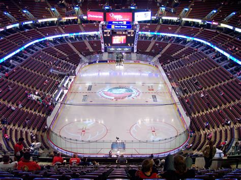 File:Scotiabank Place before game April 29 2006.jpg - Wikimedia Commons