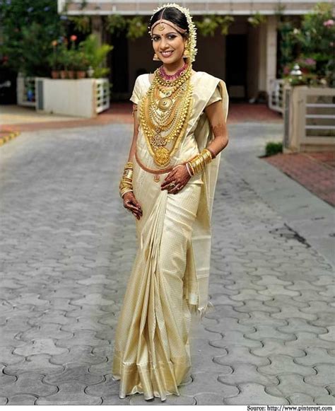 Online shopping mart to grab the Traditional Kerala dresses