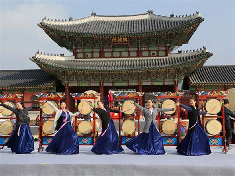 South Korea History & Culture - Language, Tradition & Festivals | Flamingo Travels