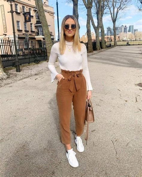 What To Wear With Brown Pants: Best Ideas And Style Guide 2021 - Fashion Canons