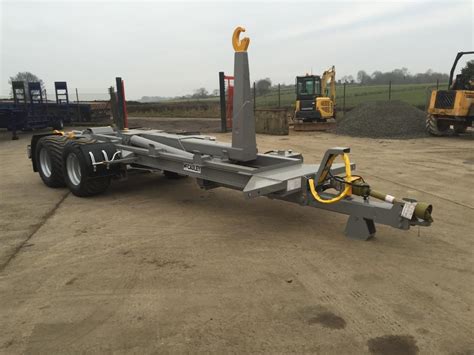 Hooklift Trailers | McCauley Trailers