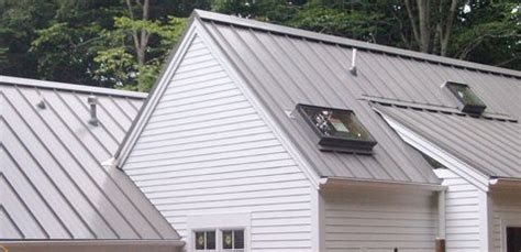 Metal Roofing vs Asphalt Shingles | The Sietch Blog