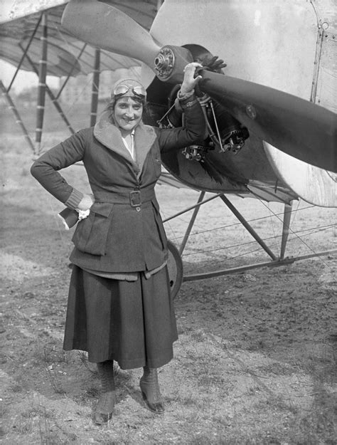 58 Fly-As-Hell Photos Of Female Pilots | HuffPost Women