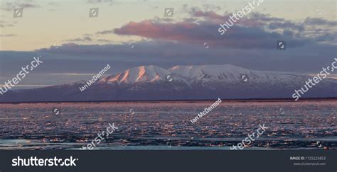 507 Sleeping Lady Mountain Images, Stock Photos & Vectors | Shutterstock