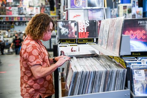 Amoeba Music: What You'll See Inside the Sprawling New Hollywood Store