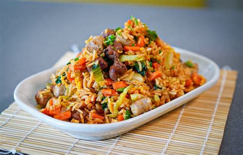 Recette du Nasi Goreng ou riz frit indonésien aux légumes | Recette ...