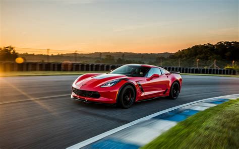 2017 Corvette Ultimate Guide: Specs, Performance, Info, & More