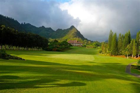 Golf Courses in Honolulu: 8 Amazing Places to Play Golf