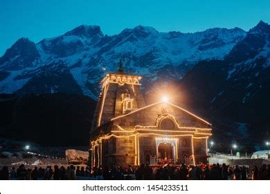 Kedarnath Temple Photos, Images and Pictures