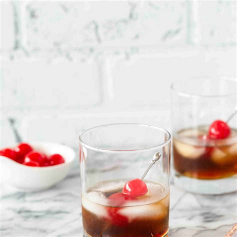 Black Russian Vodka and Coffee Cocktail Recipe