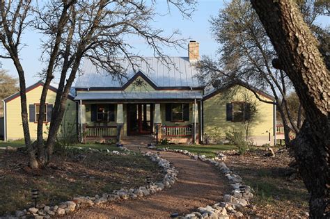 Fredericksburg TX Bed and Breakfast - Gallery | Bella Vista Cottage