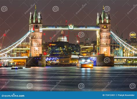 Tower Bridge in London at Night Stock Image - Image of dawn, london: 72412451