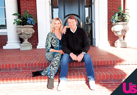 Wayne Gretzky Gives Tour of His Home and Life With Wife Janet