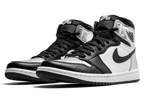 Air Jordan 1 Retro High Silver Toe (W) | DROPJUST.COM