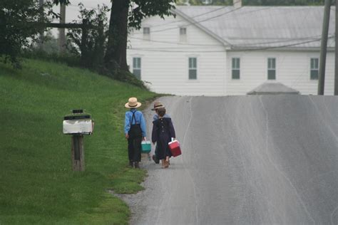 File:Amish - On the way to school by Gadjoboy.jpg - Wikipedia, the free ...