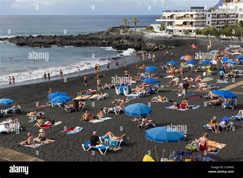 Arena Beach, Puerto de Santiago, Tenerife - black lava sand beach Stock ...