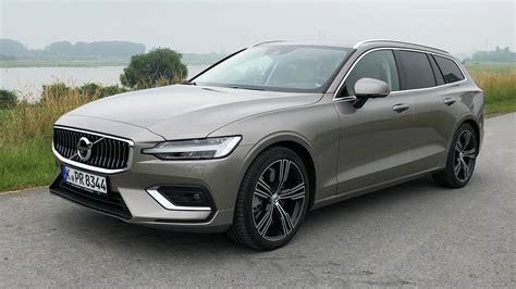 Volvo V60 T6 AWD – Review & Test Drive with the new Premium Sport ...