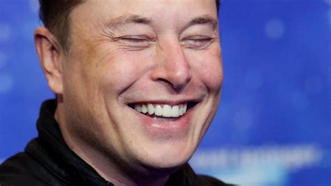 Elon Musk Laughs at Twitter Worker Who Asked If He Had a Job