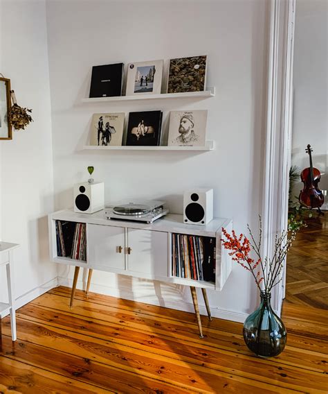 This IKEA KALLAX is a chic record player stand in a Berlin apartment ...