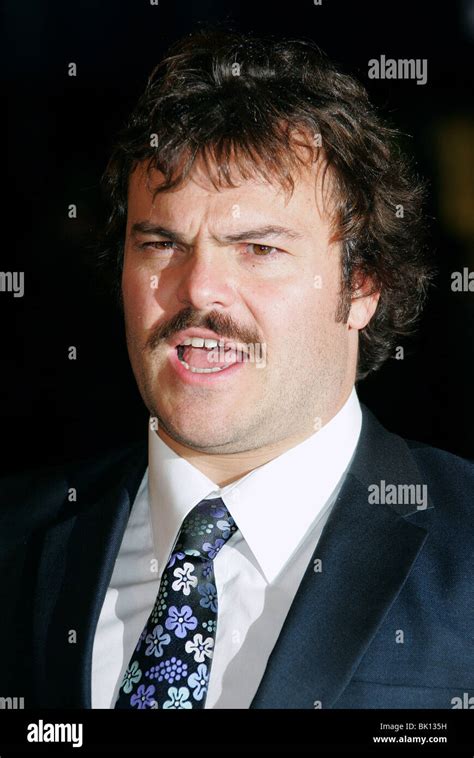 JACK BLACK KING KONG FILM PREMIER ODEON LEICESTER SQUARE LONDON ENGLAND ...