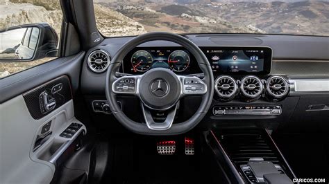 2020 Mercedes-Benz GLB - Interior, Cockpit | Caricos