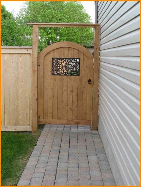 30+ Amazing and Nice Wooden Fence Door Ideas Design to Protect Your Home (With images ...