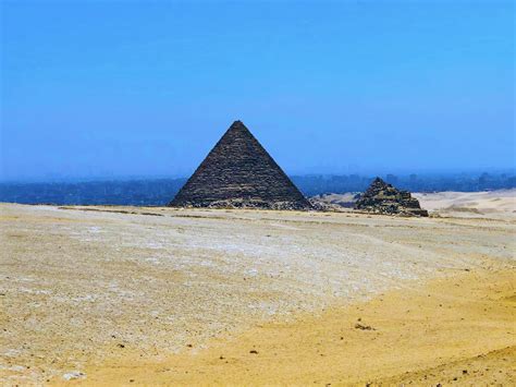 Travel to Egypt Pyramid Travel and the Nile river Diary