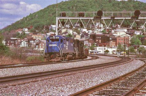 CR 8138 at South Fork, PA | Conrail Photo Archive