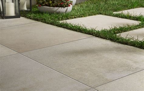 Outdoor Floor Tiles Options 2020 - What Are Best Kind Of Tile To Lay On Outdoor Floor