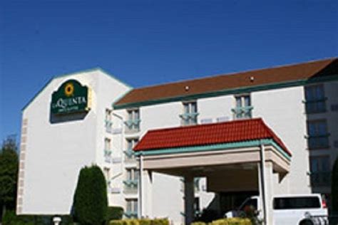 La Quinta Inn & Suites Atlanta Airport South is one of the best places to stay in Atlanta