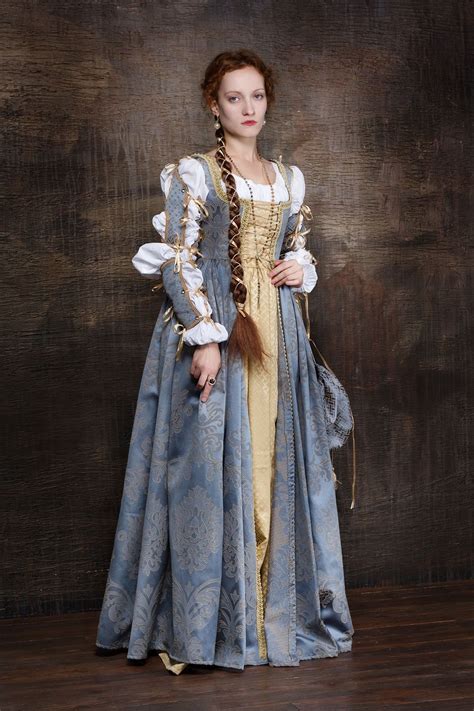 Renaissance Lucrezia Borgia's woman dress set 15th by RoyalTailor ...