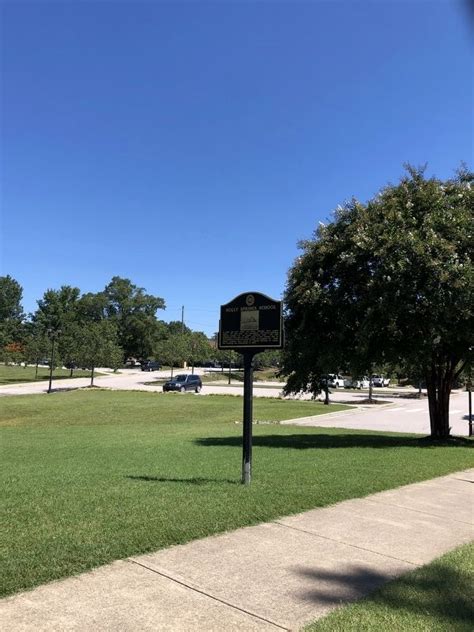 Holly Springs School Historical Marker