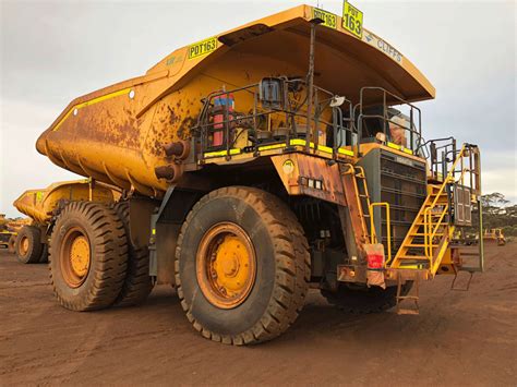 Equipment Focus: Komatsu Mining Dump Truck HD785-7