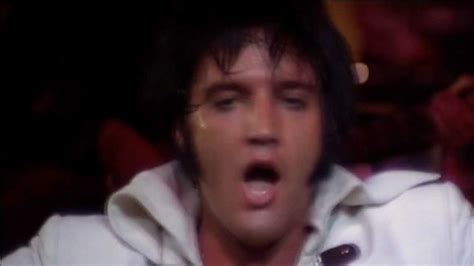 Elvis Presley - I can't help falling in love with you | Cant help ...