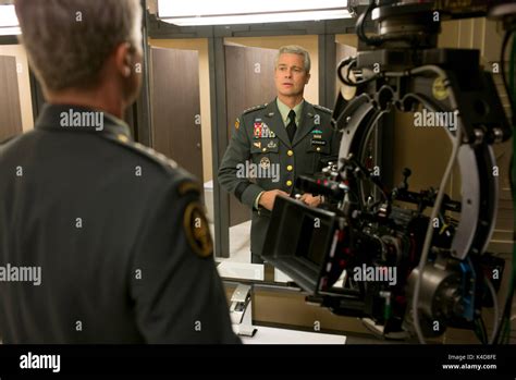 WAR MACHINE, Brad Pitt on set, 2017. ph: Francois Duhamel/©Netflix ...