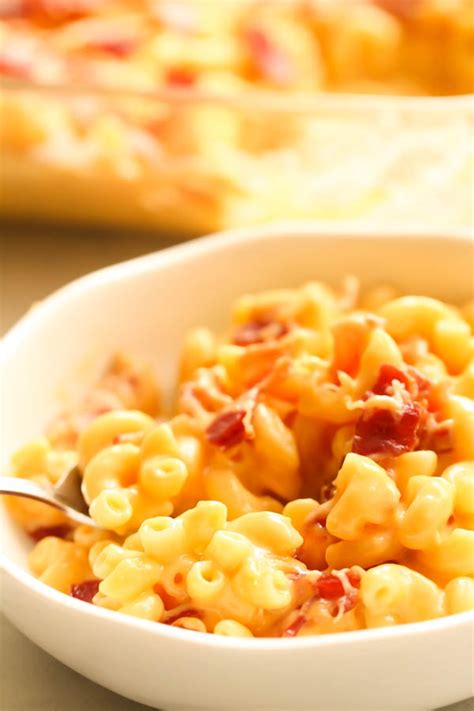 Bacon Mac and Cheese {YUM!} | Six Sisters' Stuff