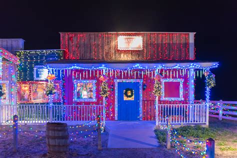 Photos: The Christmas Ranch Will Wow You With Its Million Holiday Lights | Cincinnati Refined