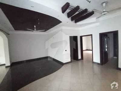 Beautiful Villa Is Available For Rent In Bahria Town - Safari Villas 2 ...