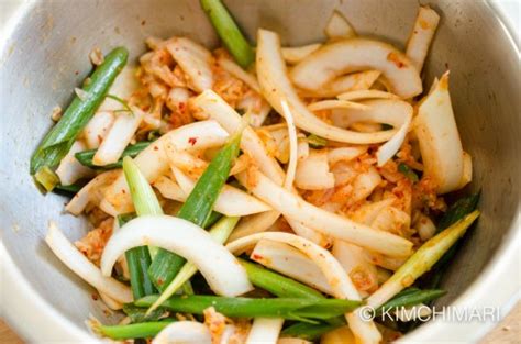 Kimchi Pancake (Kimchi Jeon) in 20 minutes! - Kimchimari