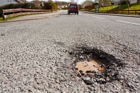 How Cracks In The Road Turn Into Potholes | Georgia Sealcoating North