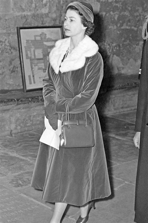 Queen Elizabeth II Fashion Pictures Over Time - Photos of Young Queen ...