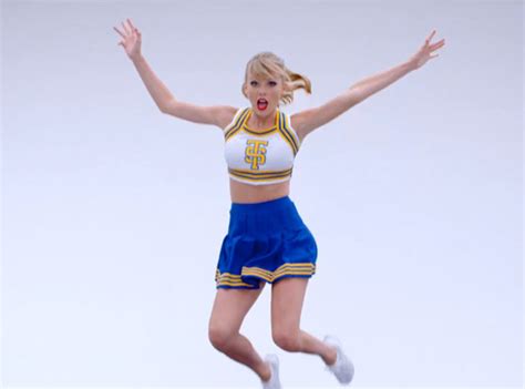 Taylor Swift Treats Fans to Hilarious Shake It Off Outtakes Video ...